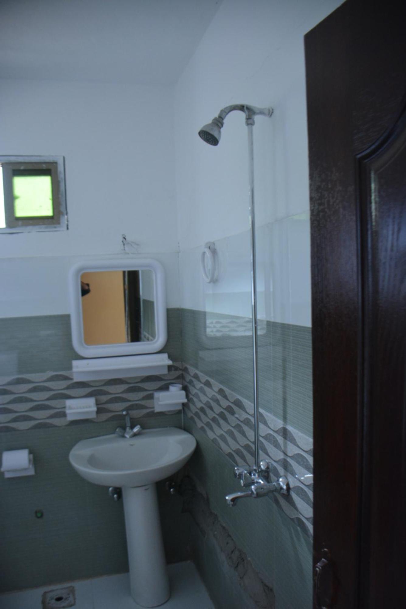Hotel Pine Hills, Naran Esterno foto