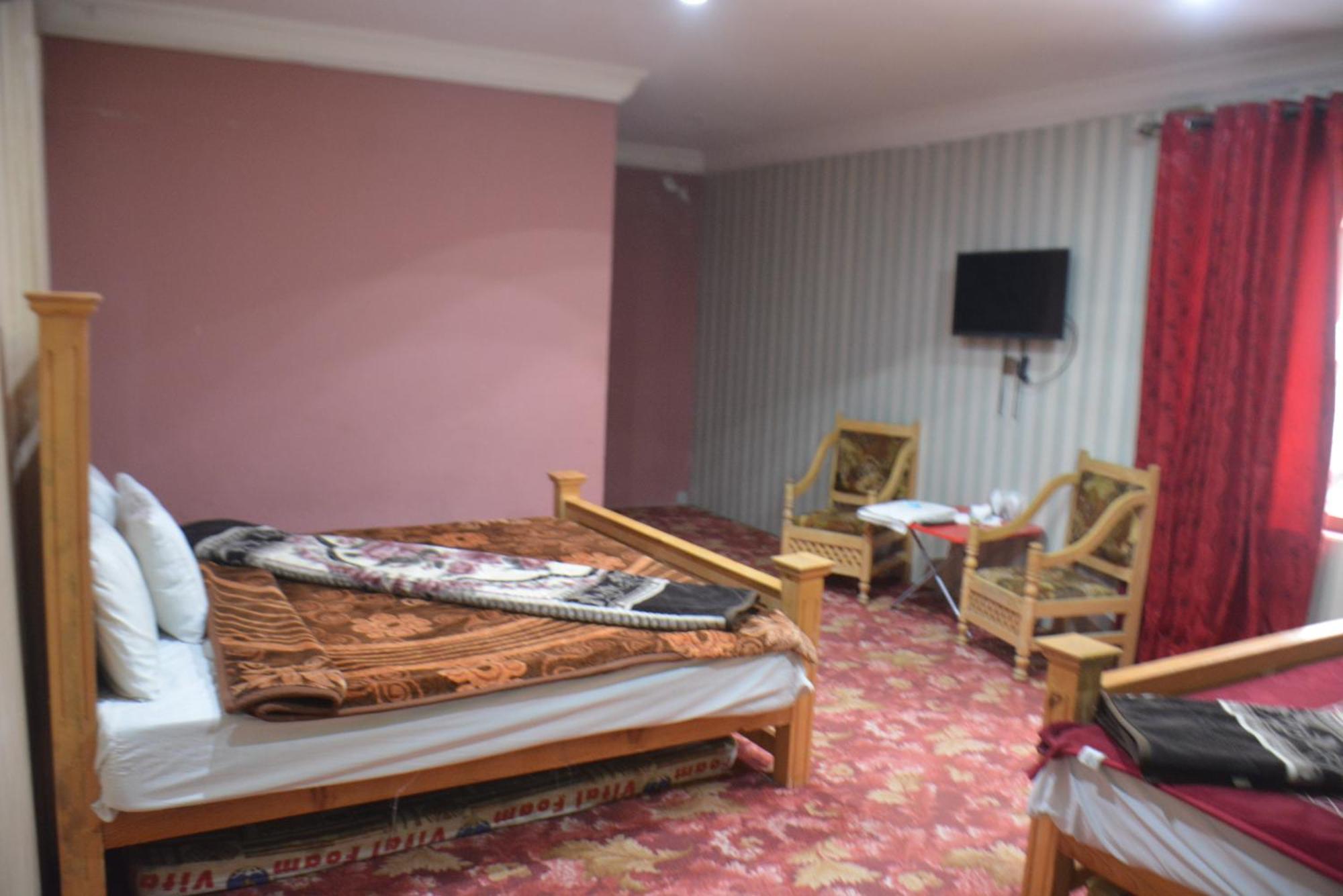 Hotel Pine Hills, Naran Esterno foto